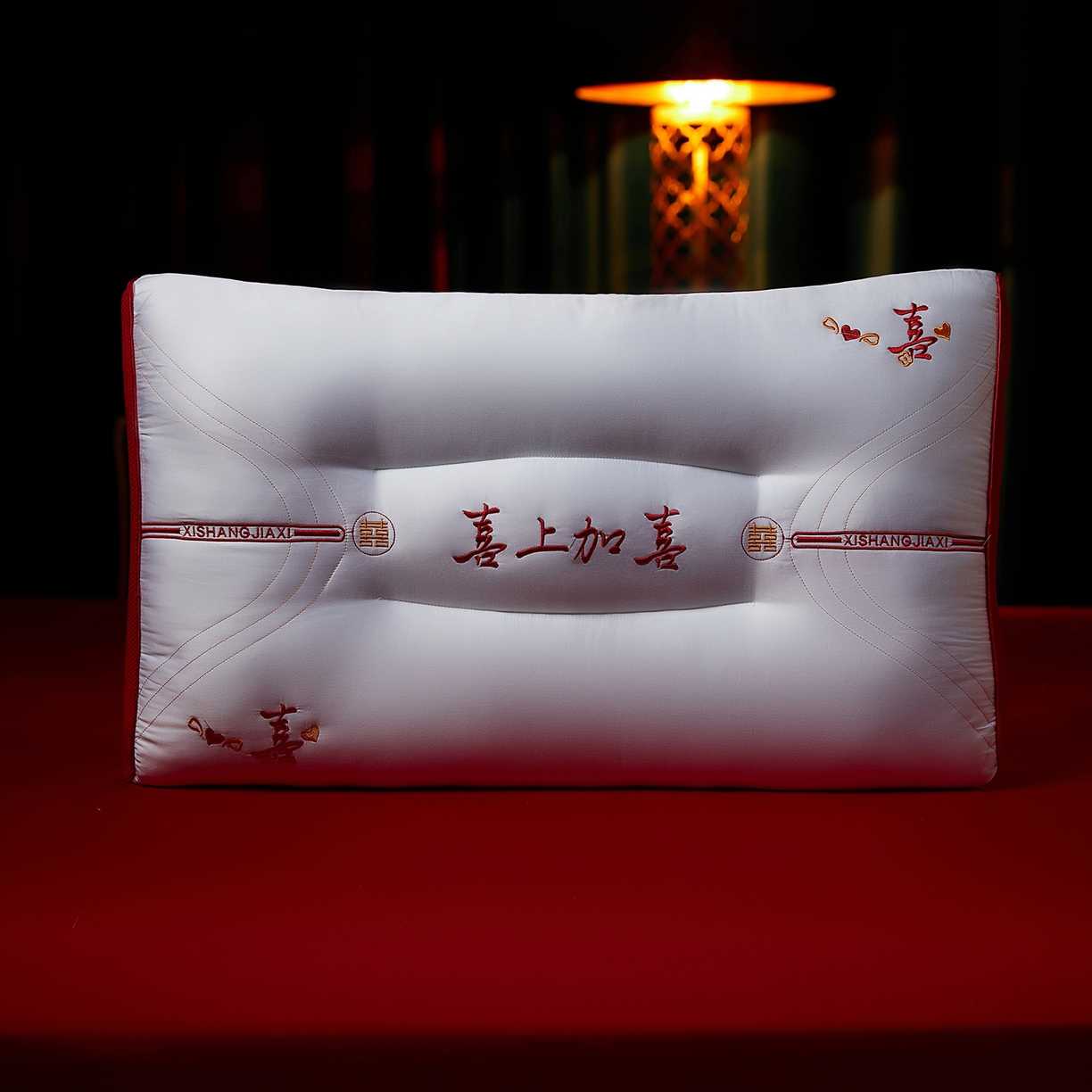 91家纺网 家纺一手货源 找家纺 （总）鼎晟纺 2025新款亲肤柔软婚庆枕头喜上加囍护颈枕成人枕芯