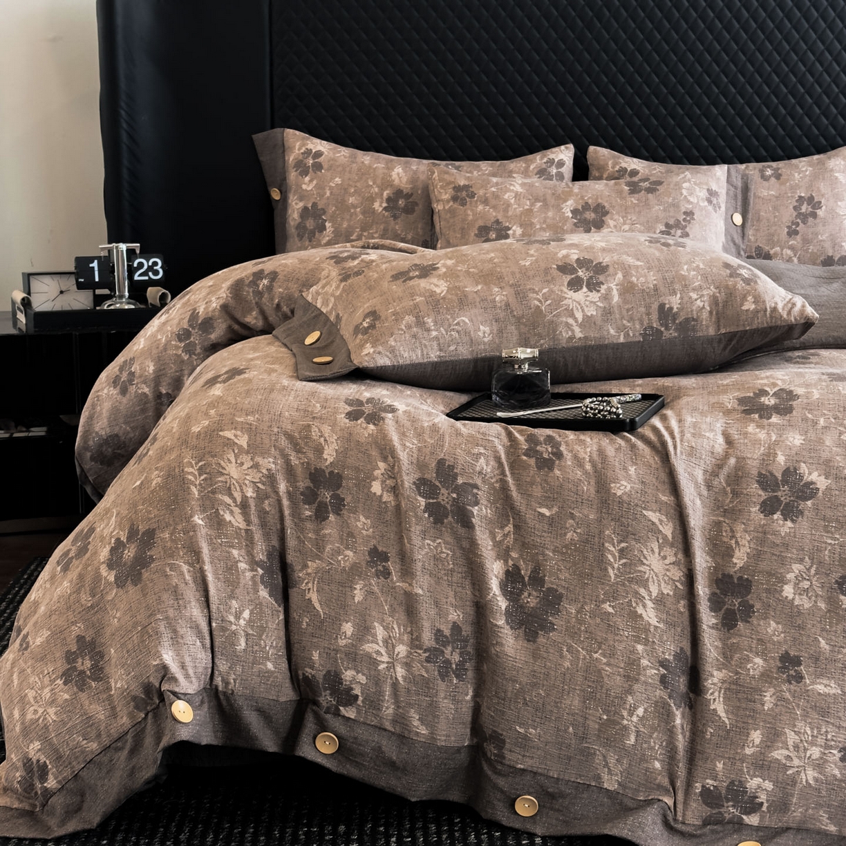 91家纺网 家纺一手货源 找家纺 晚爱家纺（原晚安家居） 2025新款A类原麻四件套纽扣款加厚双层纱仿亚麻套件四件套浮华若梦