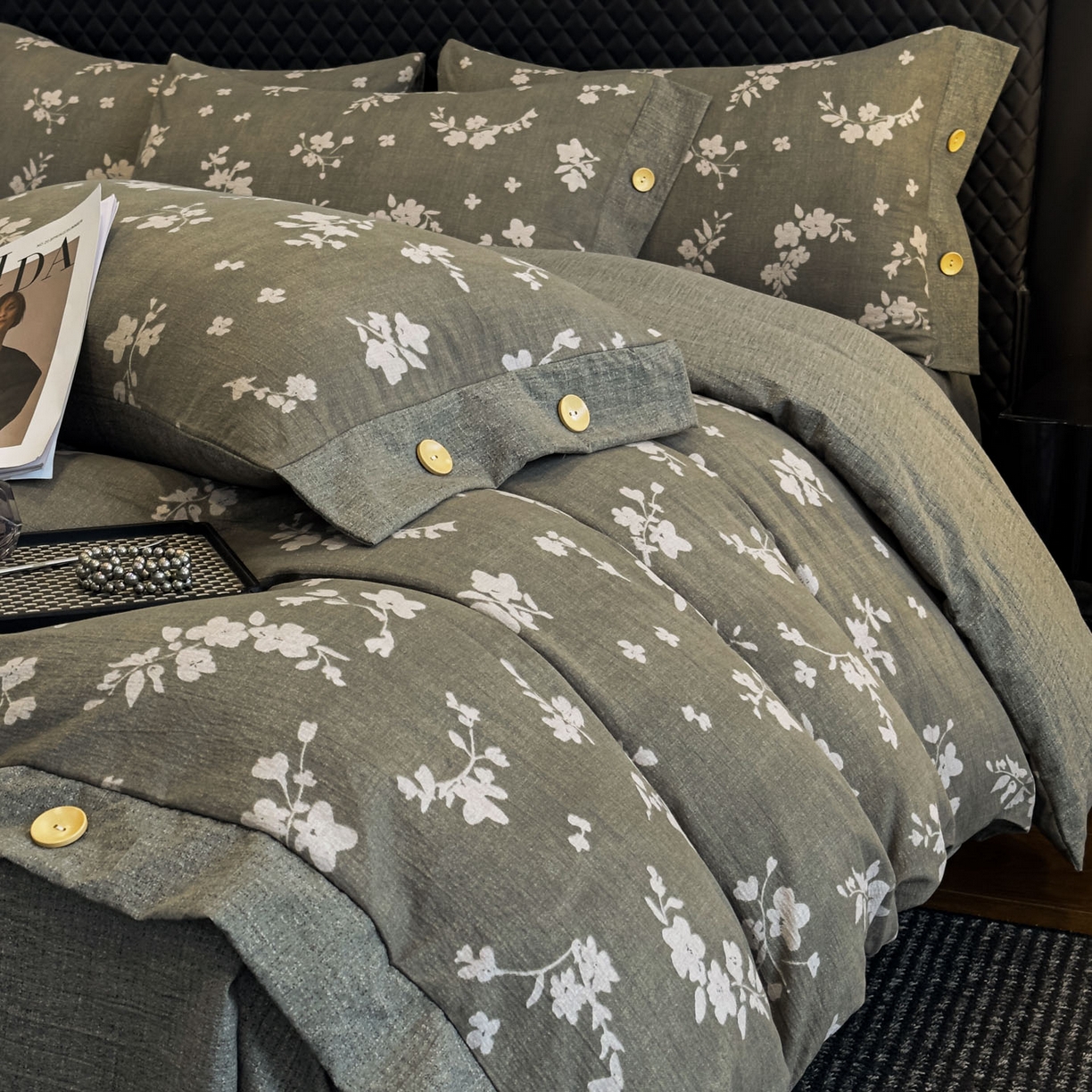 91家纺网 家纺一手货源 找家纺 晚爱家纺（原晚安家居） 2025新款A类原麻四件套纽扣款加厚双层纱仿亚麻套件四件套曼妙花园绿