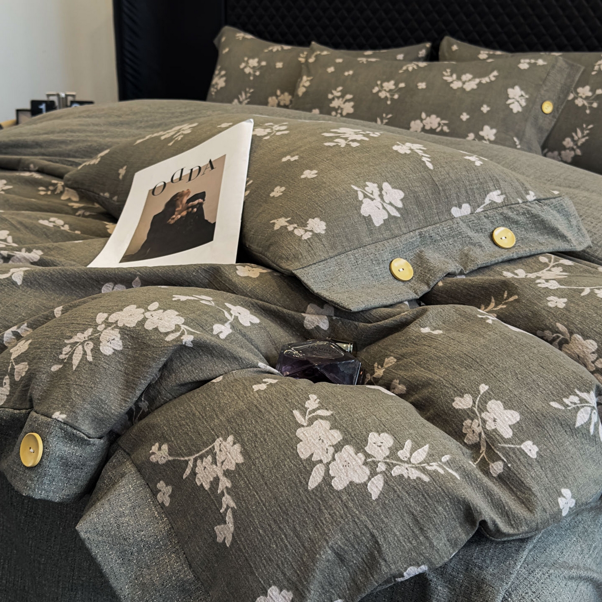 91家纺网 家纺一手货源 找家纺 晚爱家纺（原晚安家居） 2025新款A类原麻四件套纽扣款加厚双层纱仿亚麻套件四件套曼妙花园绿