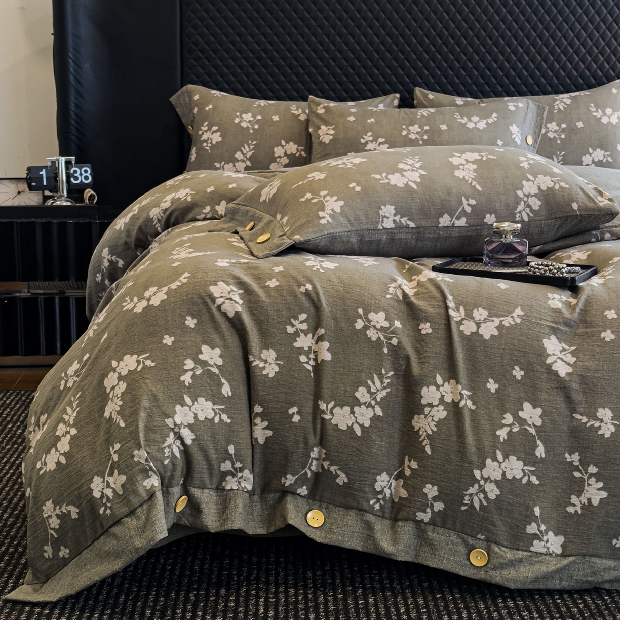 91家纺网 家纺一手货源 找家纺 晚爱家纺（原晚安家居） 2025新款A类原麻四件套纽扣款加厚双层纱仿亚麻套件四件套曼妙花园绿