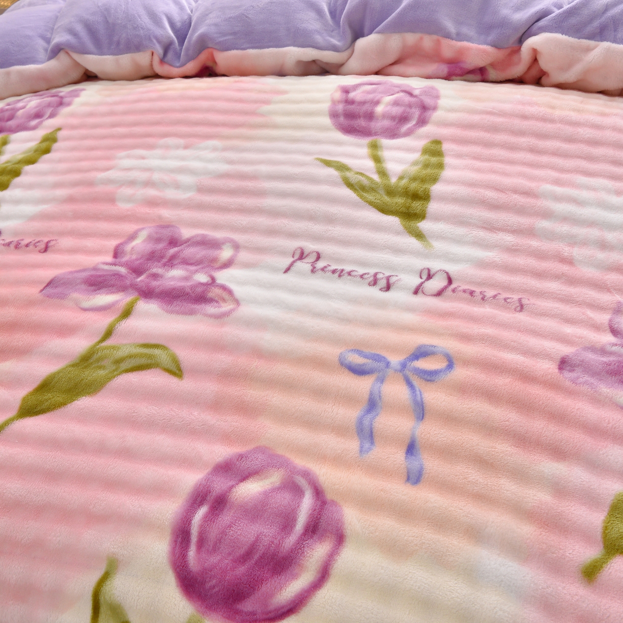 91家纺网 家纺一手货源 找家纺 苏迪网销供货 2025新款牛奶绒加厚高克重A类兔毛牛奶泡泡绒四件套 盛夏花开