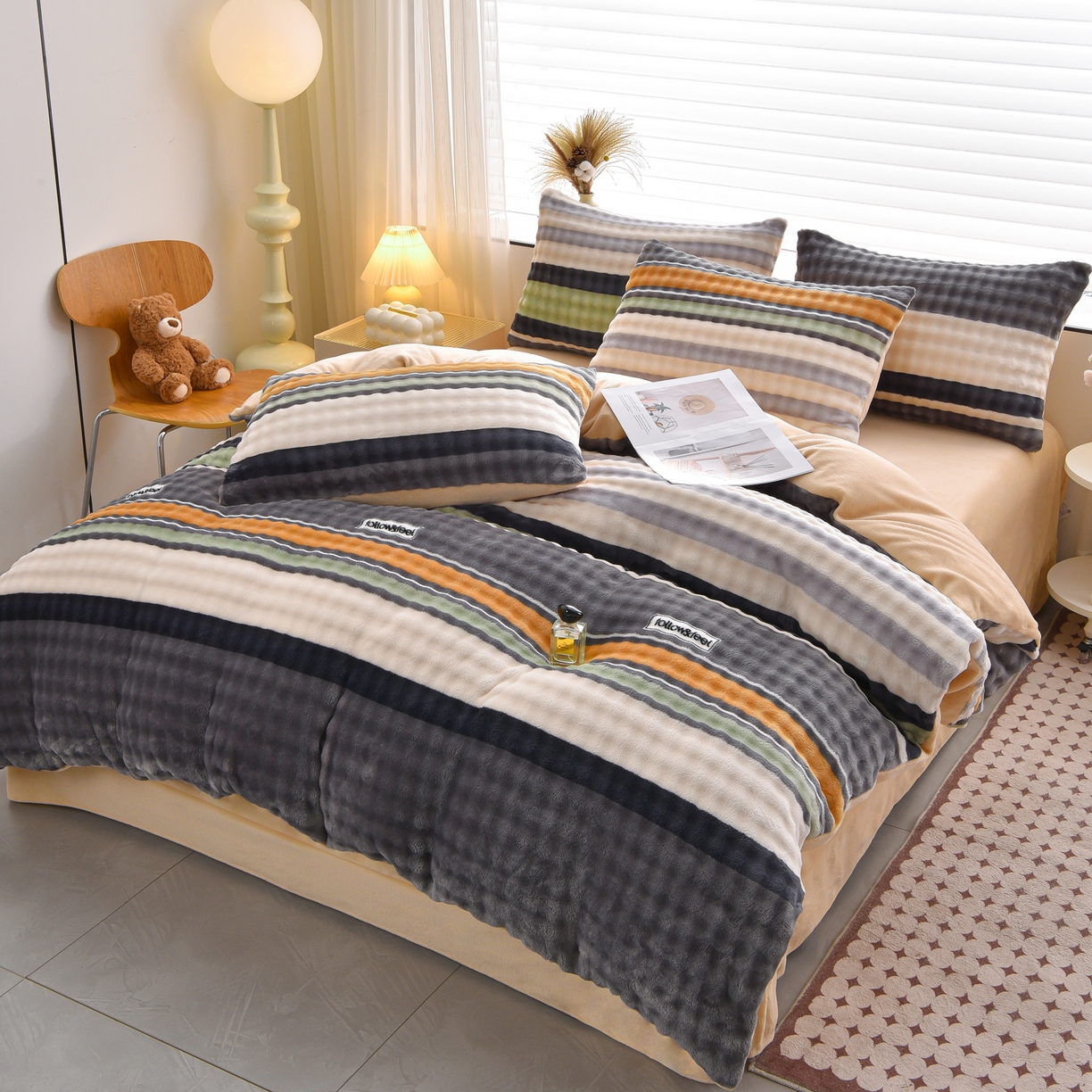 苏迪网销供货 2025新款牛奶绒加厚高克重A类兔毛牛奶泡泡绒四件套 简条纹