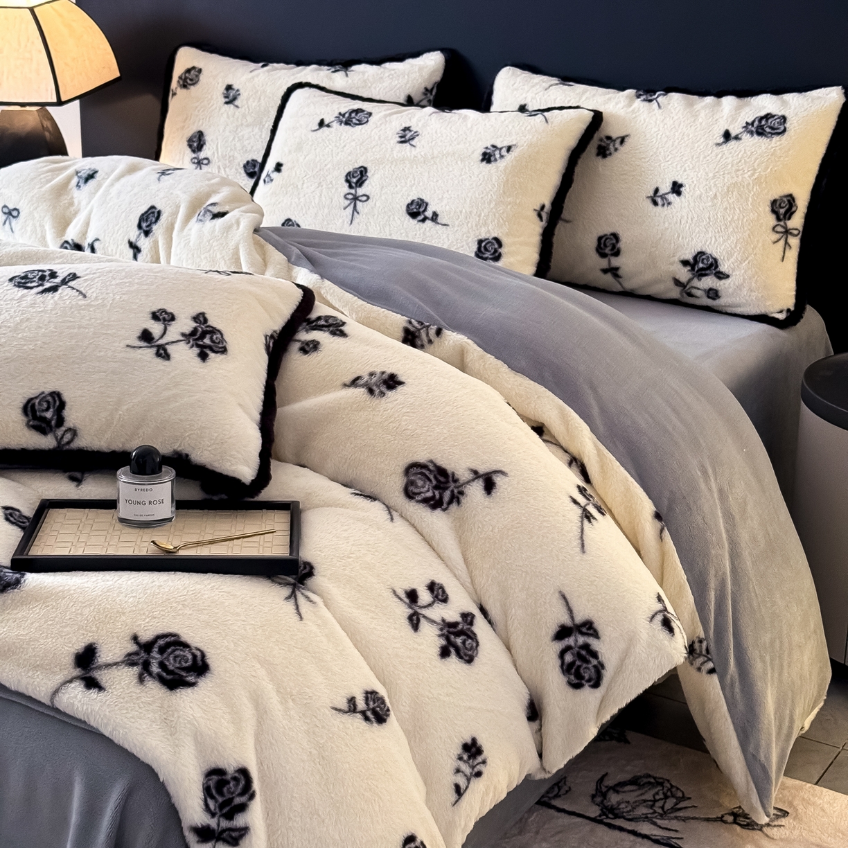 91家纺网 家纺一手货源 找家纺 （总）KA家纺 2025新款秋冬兔毛边工艺款兔毛牛奶绒四件套