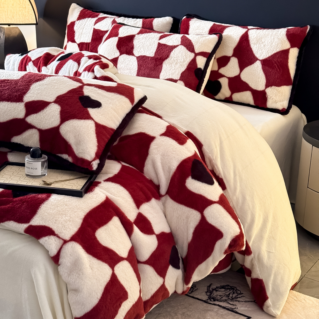 91家纺网 家纺一手货源 找家纺 （总）KA家纺 2025新款秋冬兔毛边工艺款兔毛牛奶绒四件套