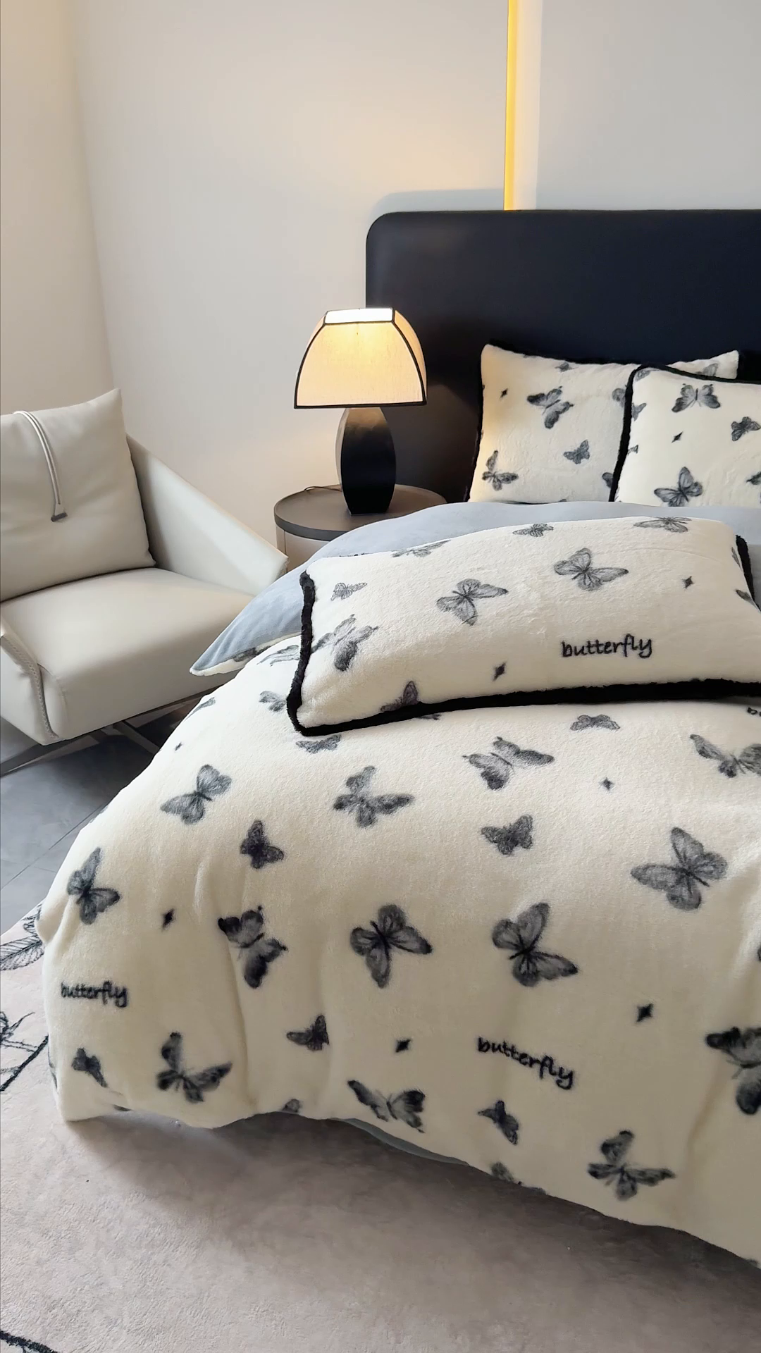 91家纺网 家纺一手货源 找家纺 KA家纺 2025新款秋冬兔毛边工艺款兔毛牛奶绒四件套 蝶飞飞