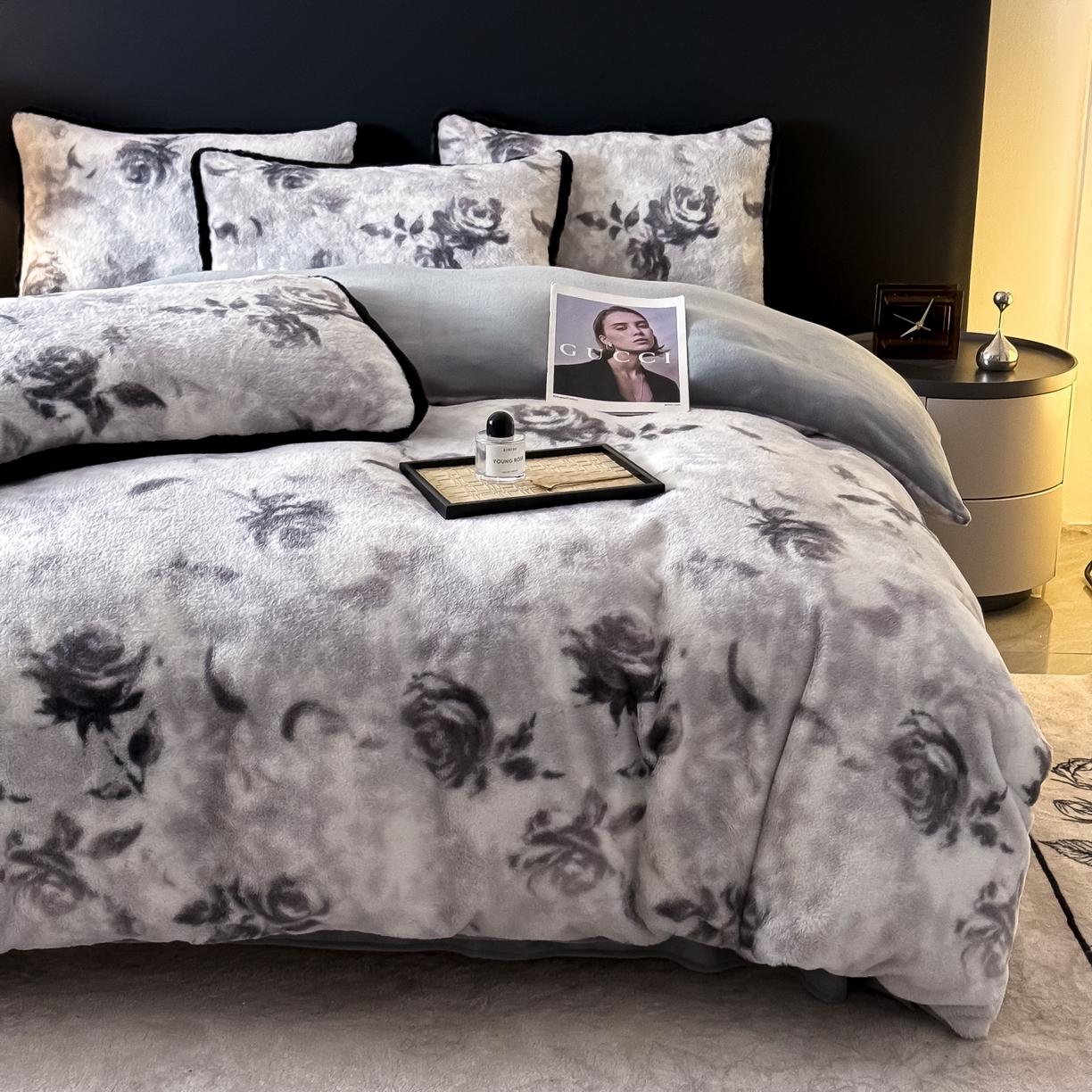 91家纺网 家纺一手货源 找家纺 KA家纺 2025新款秋冬兔毛边工艺款兔毛牛奶绒四件套 花满满