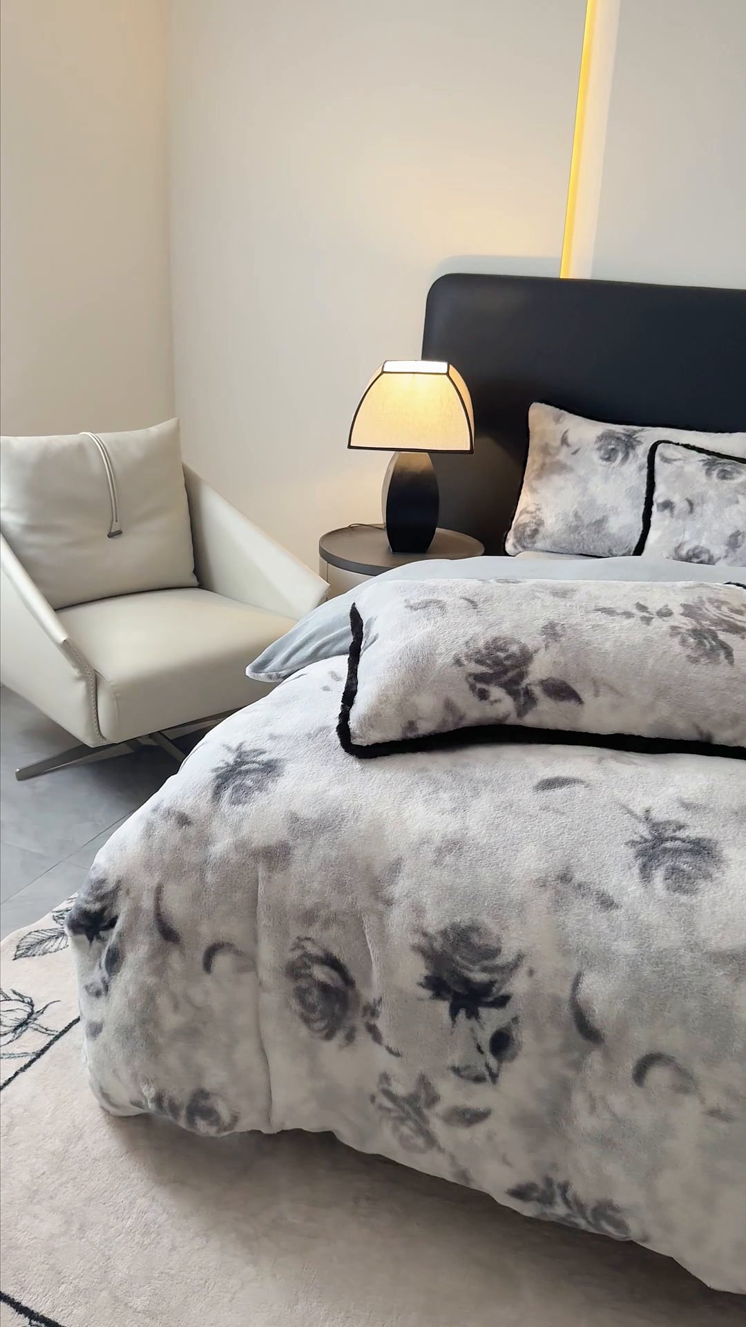 91家纺网 家纺一手货源 找家纺 KA家纺 2025新款秋冬兔毛边工艺款兔毛牛奶绒四件套 花满满