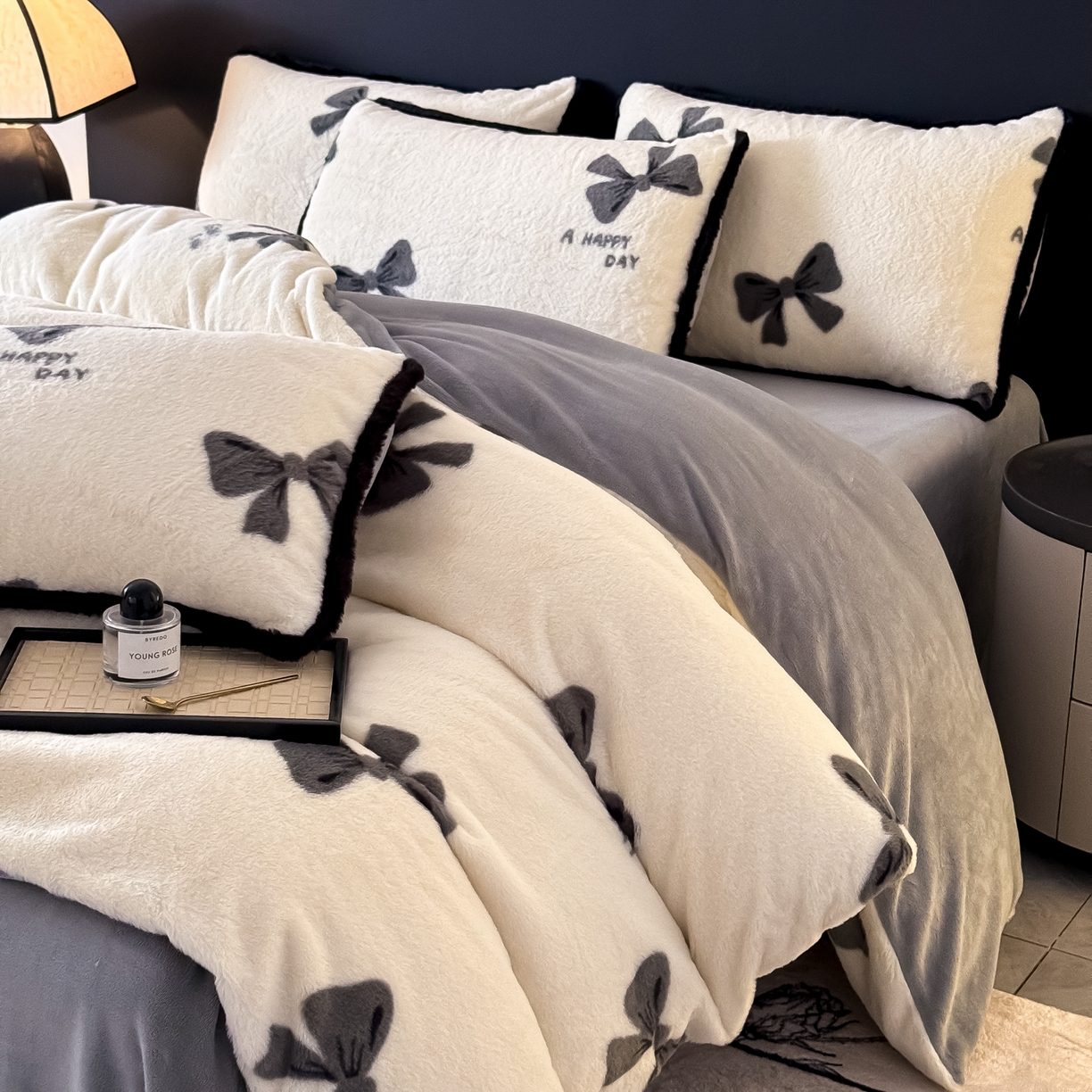 KA家纺 2025新款秋冬兔毛边工艺款兔毛牛奶绒四件套 洛可可