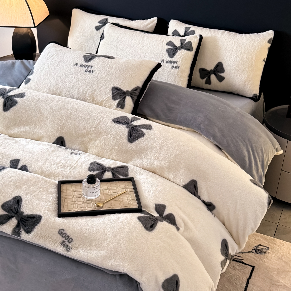 91家纺网 家纺一手货源 找家纺 KA家纺 2025新款秋冬兔毛边工艺款兔毛牛奶绒四件套 洛可可