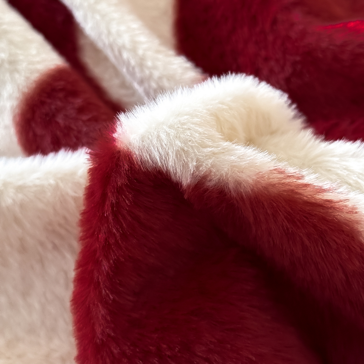 91家纺网 家纺一手货源 找家纺 KA家纺 2025新款秋冬兔毛边工艺款兔毛牛奶绒四件套 心乱乱