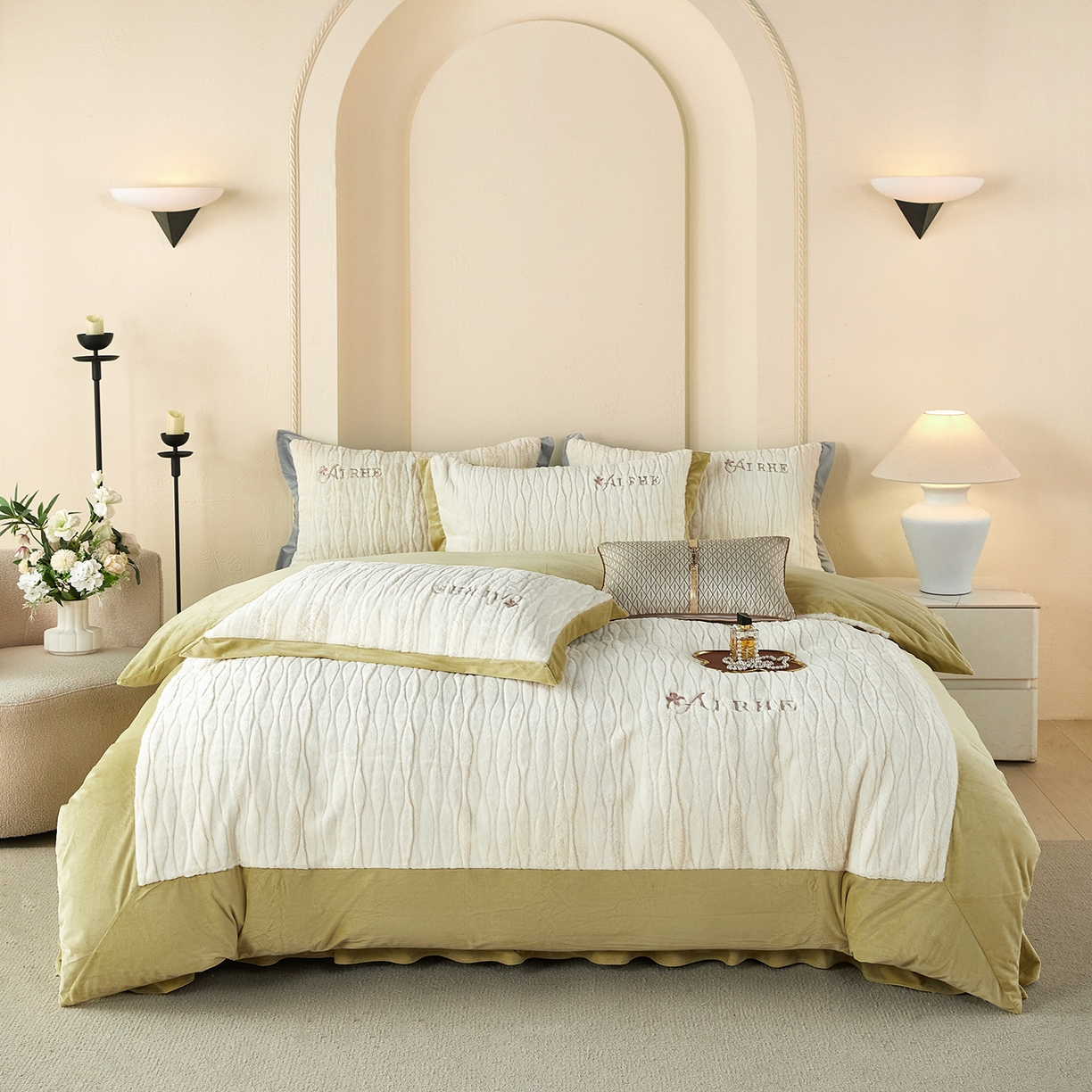 91家纺网 家纺一手货源 找家纺 （总）优希家纺 2025新款洛丽獭保暖四件套