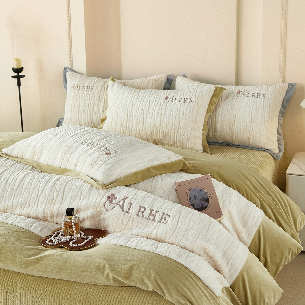 91家纺网 家纺一手货源 找家纺 优希家纺 2025新款洛丽獭保暖四件套 绿色