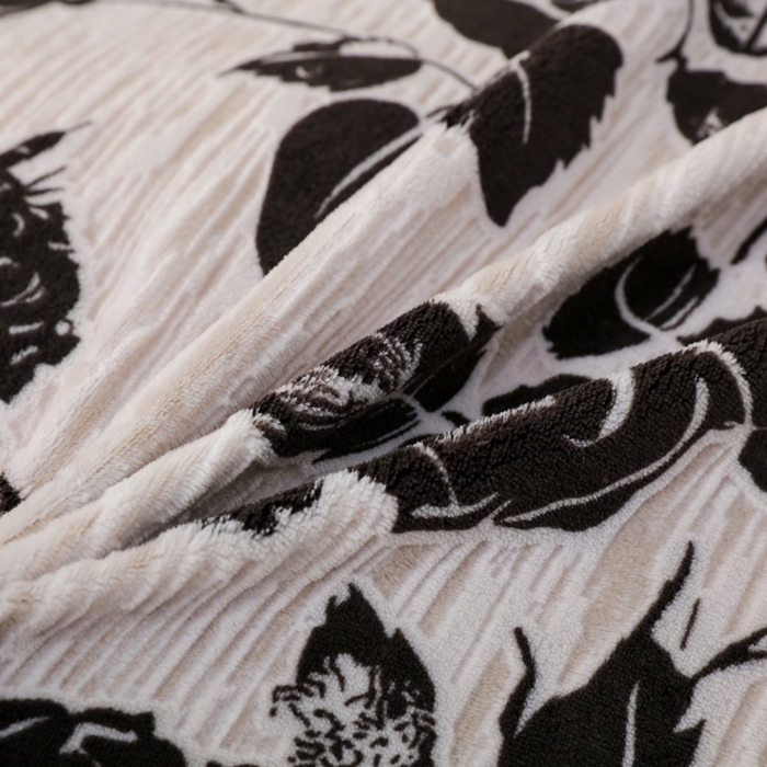 91家纺网 家纺一手货源 找家纺 千姿坊 2025新款冬季雕花牛奶绒加厚保暖四件套复古风轻奢烂花床单被套床上用品 夜伴花香-灰咖