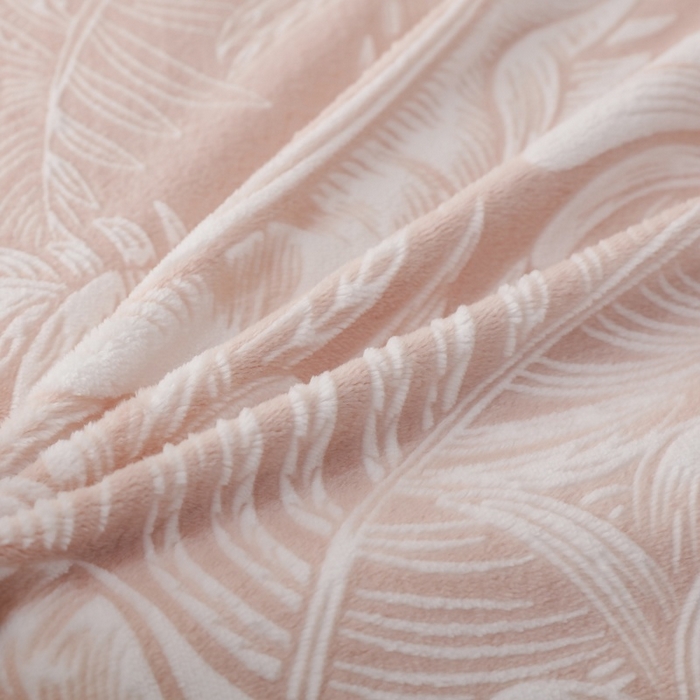 91家纺网 家纺一手货源 找家纺 千姿坊 2025新款冬季雕花牛奶绒加厚保暖四件套复古风轻奢烂花床单被套床上用品 一叶倾城-粉