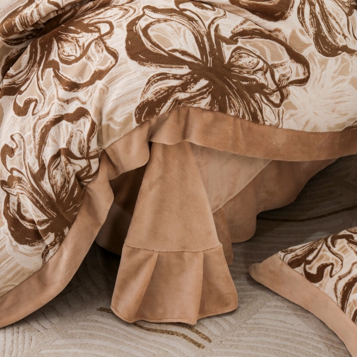 91家纺网 家纺一手货源 找家纺 千姿坊 2025新款冬季雕花牛奶绒加厚保暖四件套复古风轻奢烂花床单被套床上用品 优雅花卉-浅咖