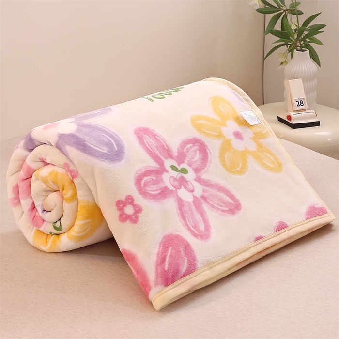 爱派 2025年新款230g印花牛奶绒卷边毛毯盖坦毯子 淡香入梦
