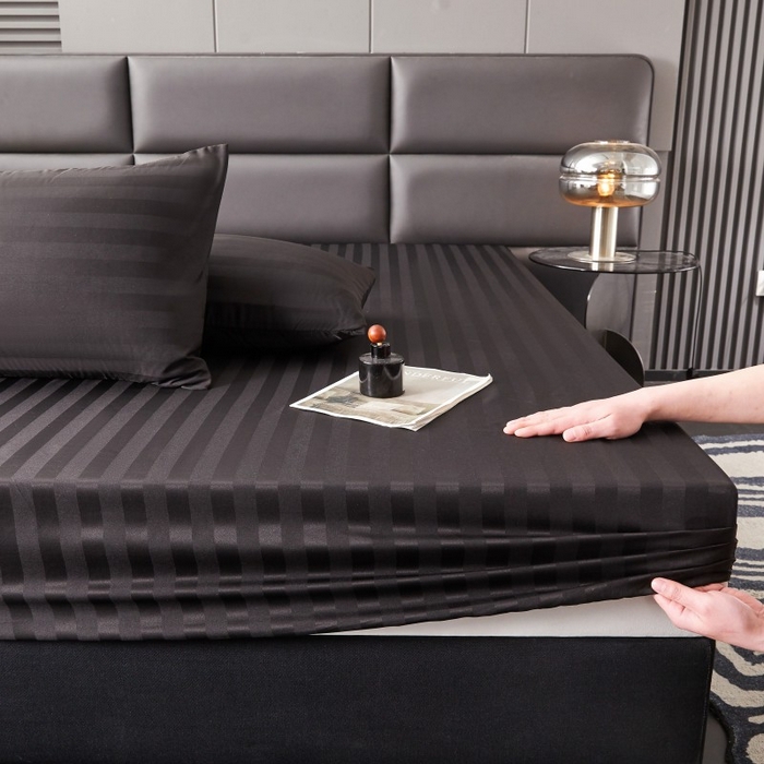 91家纺网 家纺一手货源 找家纺 梵克保罗 2025新款DT系列缎条工艺色丁床笠 DT-黑