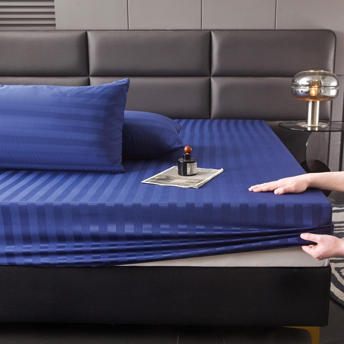 91家纺网 家纺一手货源 找家纺 梵克保罗 2025新款DT系列缎条工艺色丁床笠 DT-藏青