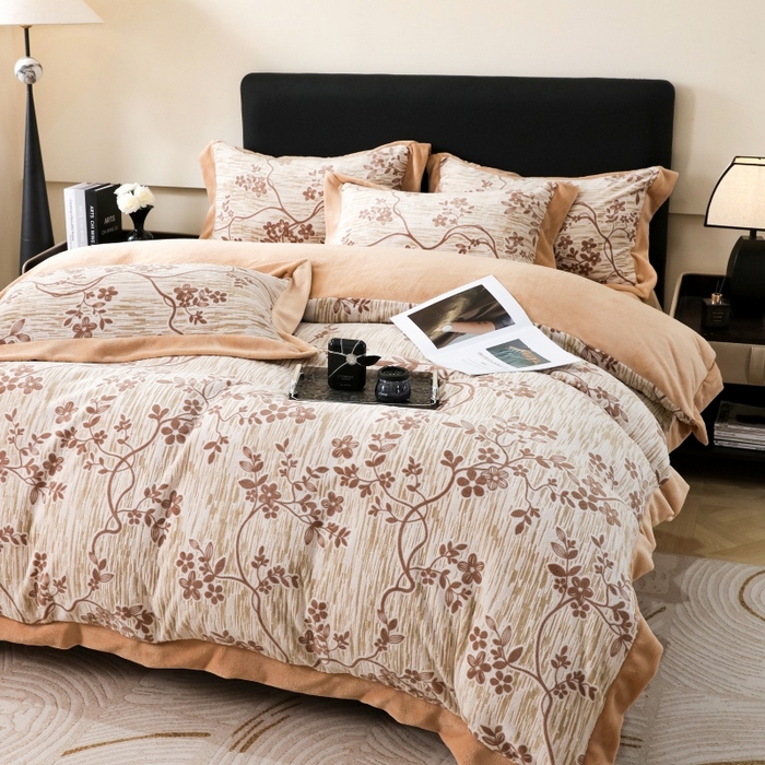 91家纺网 家纺一手货源 找家纺 千姿坊 2025新款冬季雕花牛奶绒加厚保暖四件套复古风轻奢烂花床单被套床上用品 叶雨优然-咖色