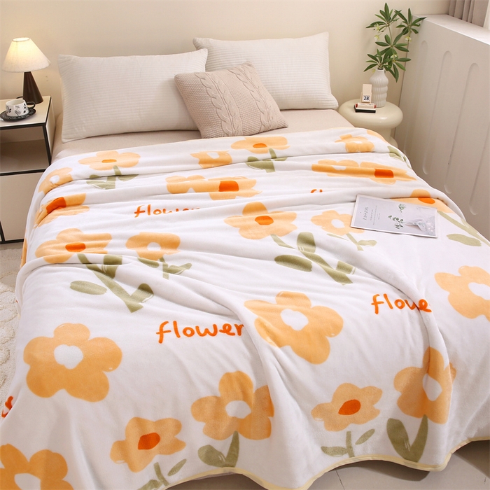 91家纺网 家纺一手货源 找家纺 爱派 2025年新款230g印花牛奶绒卷边毛毯盖坦毯子 花颜朵朵