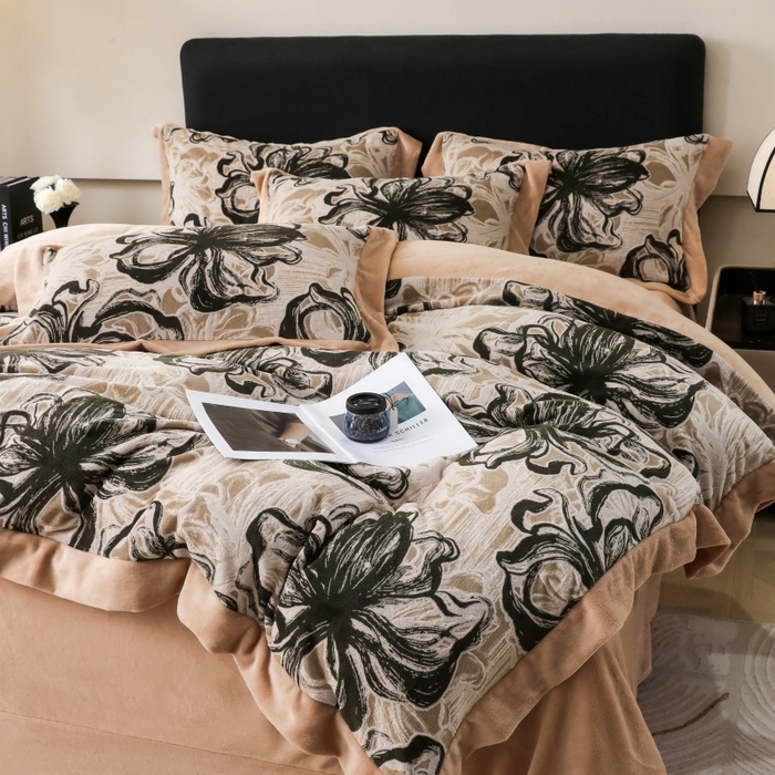 91家纺网 家纺一手货源 找家纺 千姿坊 2025新款冬季雕花牛奶绒加厚保暖四件套复古风轻奢烂花床单被套床上用品 优雅花卉-黑棕