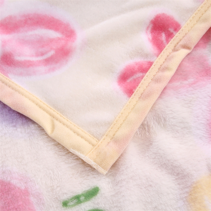 91家纺网 家纺一手货源 找家纺 爱派 2025年新款230g印花牛奶绒包边毛毯盖坦毯子 淡香入梦