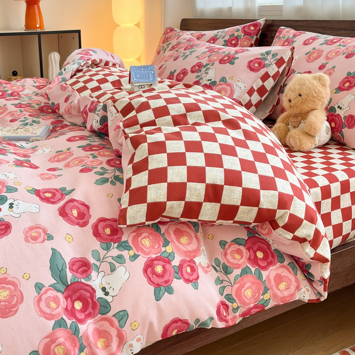 91家纺网 家纺一手货源 找家纺 典曼家纺 2025新款原棉磨毛印花四件套 花期