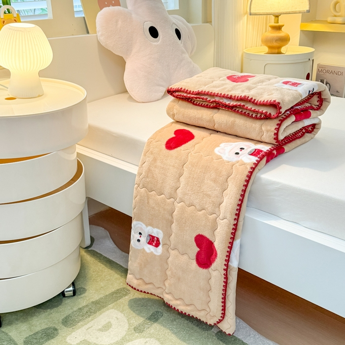 91家纺网 家纺一手货源 找家纺 禧缘家纺（原梦想家） 2025秋冬新款儿童加厚三层夹棉牛奶绒毛毯冬季双面绒保暖盖毯 可可甜心