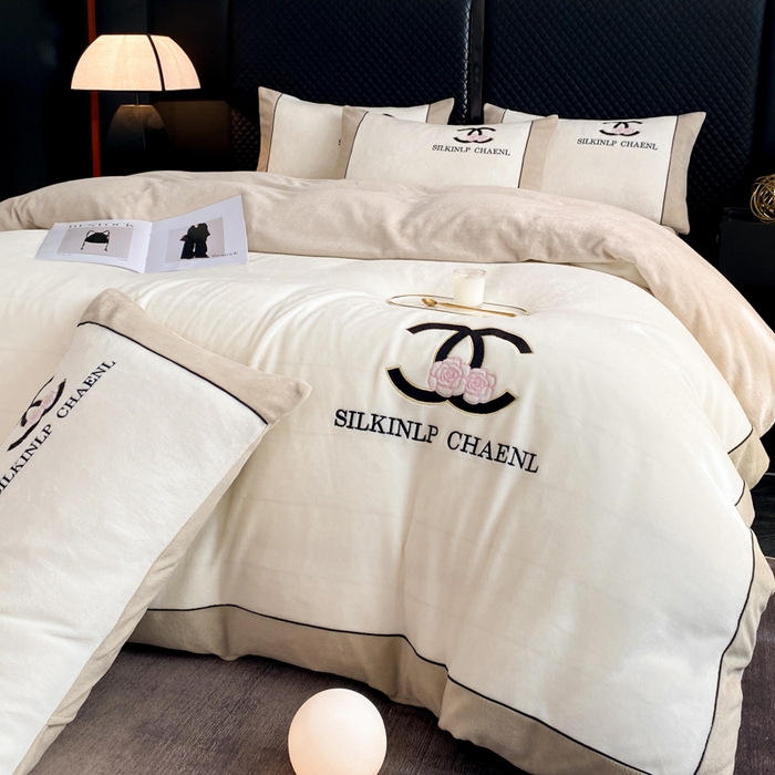 91家纺网 家纺一手货源 找家纺 （总）绒世界 2025秋冬小香风香奈系列牛奶绒四件套