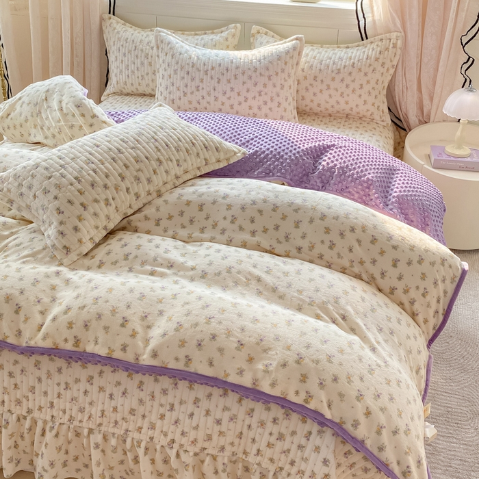 91家纺网 家纺一手货源 找家纺 尚美 2025新款豆豆绒牛奶绒大花边床盖四件套-系列2（床盖花边随机） 花紫