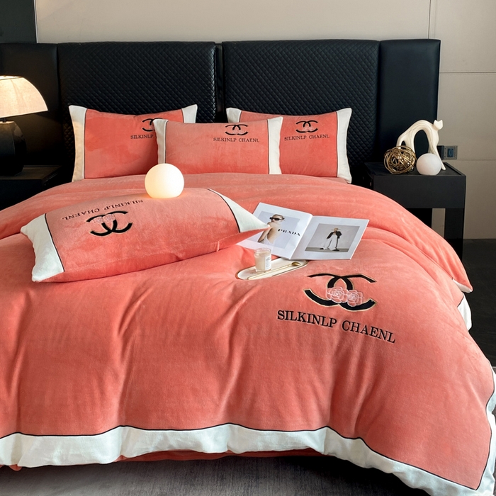 91家纺网 家纺一手货源 找家纺 绒世界 2025秋冬小香风香奈系列牛奶绒四件套 爱马仕橙
