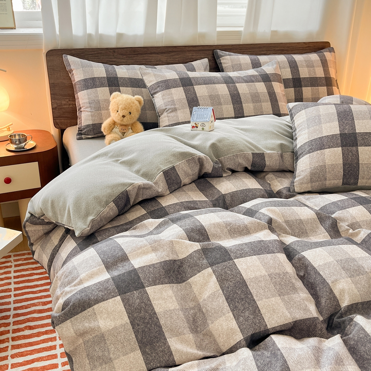 91家纺网 家纺一手货源 找家纺 典曼家纺 2025新款原棉磨毛印花四件套 朗格-灰