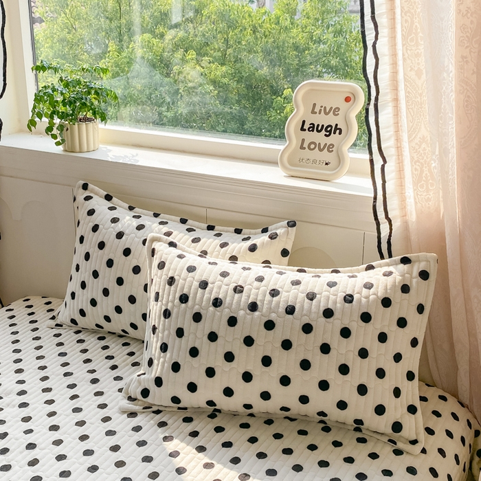 91家纺网 家纺一手货源 找家纺 尚美 2025新款豆豆绒牛奶绒大花边床盖四件套-系列2（床盖花边随机） 小波点米