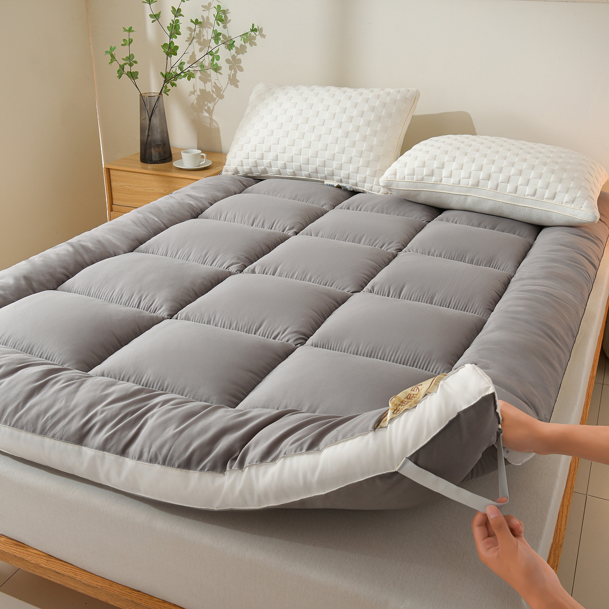 91家纺网 家纺一手货源 找家纺 预言家纺 2025新款黄边立体床垫床褥系列 白边灰