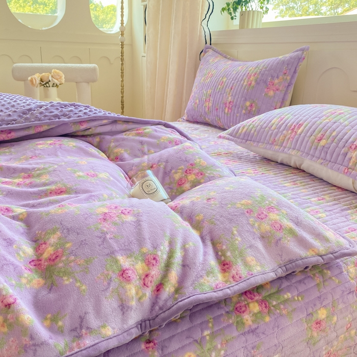 91家纺网 家纺一手货源 找家纺 尚美 2025新款豆豆绒牛奶绒大花边床盖四件套-系列2（床盖花边随机） 紫苏