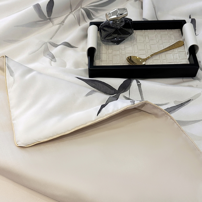 91家纺网 家纺一手货源 找家纺 梵克保罗 2025春夏新款莱赛尔天丝夏被嵌绳款数码印花单夏被夏被四件套单床笠单床单款 轻蔓竹