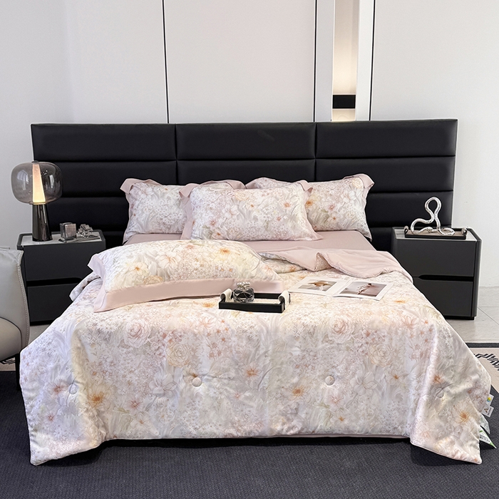 91家纺网 家纺一手货源 找家纺 梵克保罗 2025春夏新款莱赛尔天丝夏被嵌绳款数码印花单夏被夏被四件套单床笠单床单款 筱然