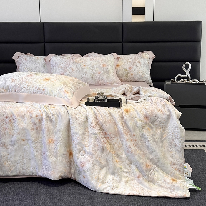 91家纺网 家纺一手货源 找家纺 梵克保罗 2025春夏新款莱赛尔天丝夏被嵌绳款数码印花单夏被夏被四件套单床笠单床单款 筱然