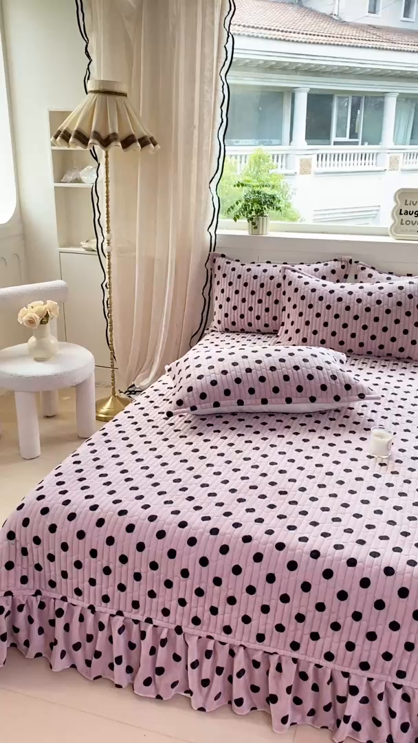 91家纺网 家纺一手货源 找家纺 尚美 2025新款豆豆绒牛奶绒大花边床盖四件套-系列2（床盖花边随机） 肉色波点