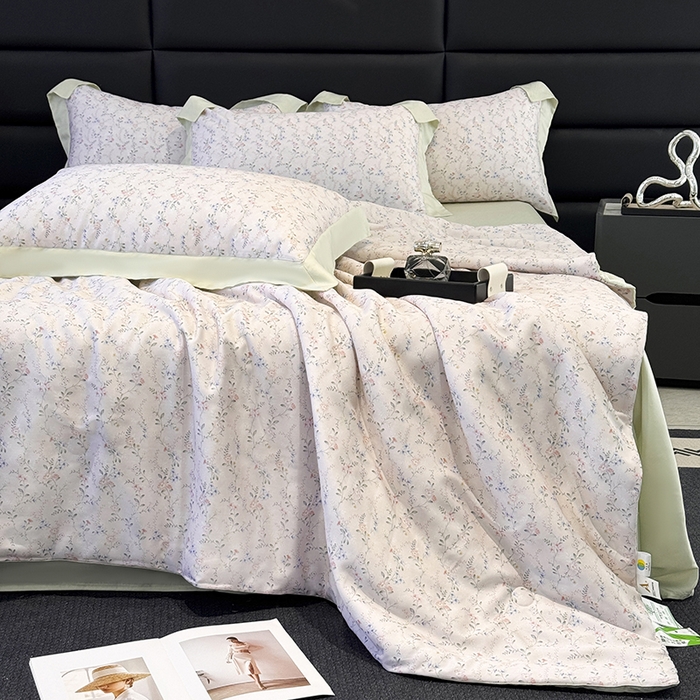 91家纺网 家纺一手货源 找家纺 梵克保罗 2025春夏新款莱赛尔天丝夏被嵌绳款数码印花单夏被夏被四件套单床笠单床单款 浅知