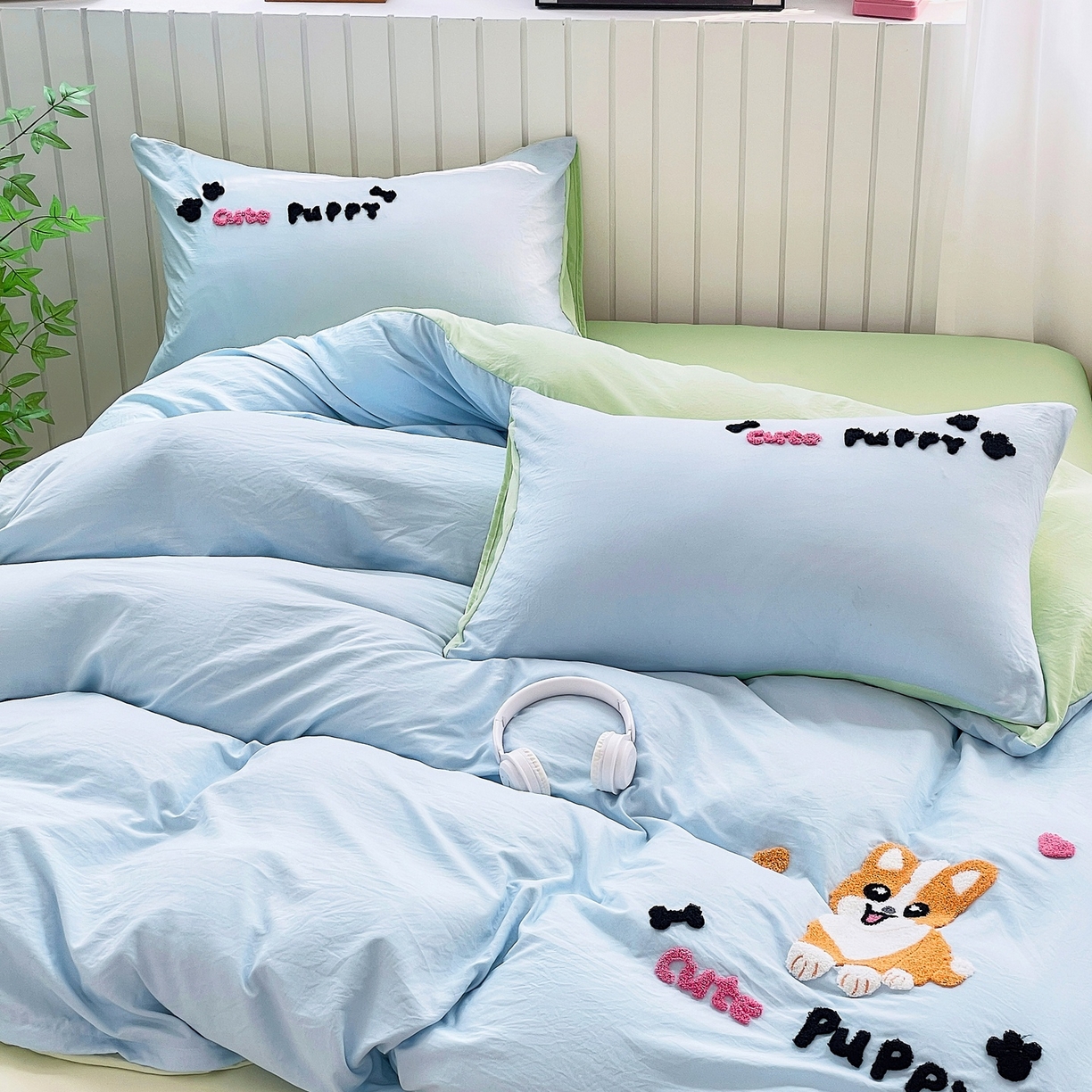 91家纺网 家纺一手货源 找家纺 三叁三 2025新款亲肤云柔水洗棉卡通毛巾绣四件套 可爱狗-蓝