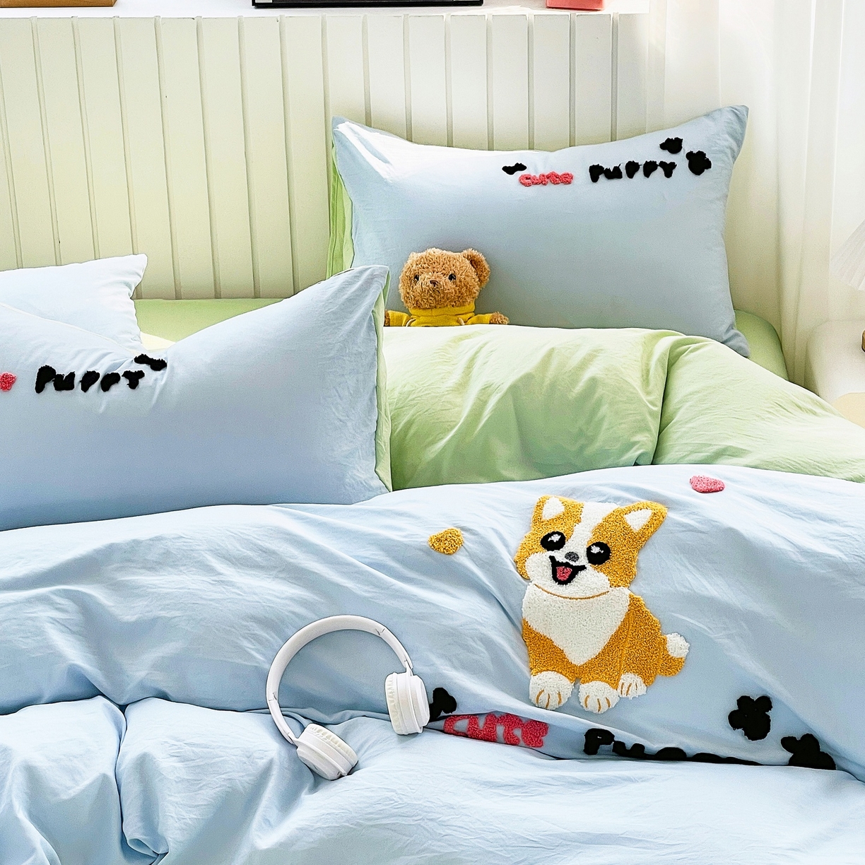 91家纺网 家纺一手货源 找家纺 三叁三 2025新款亲肤云柔水洗棉卡通毛巾绣四件套 可爱狗-蓝