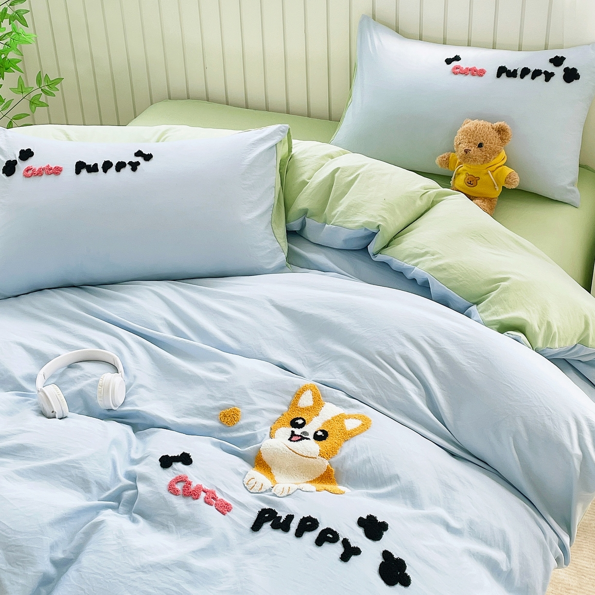 91家纺网 家纺一手货源 找家纺 三叁三 2025新款亲肤云柔水洗棉卡通毛巾绣四件套 可爱狗-蓝