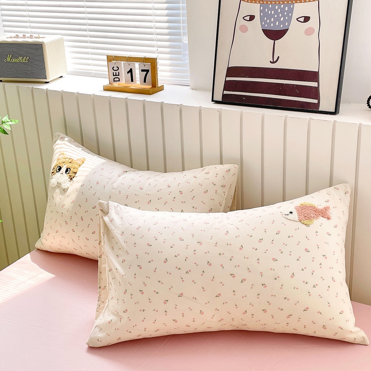 91家纺网 家纺一手货源 找家纺 三叁三 2025新款亲肤云柔水洗棉卡通毛巾绣四件套 喵喵鱼-杏色