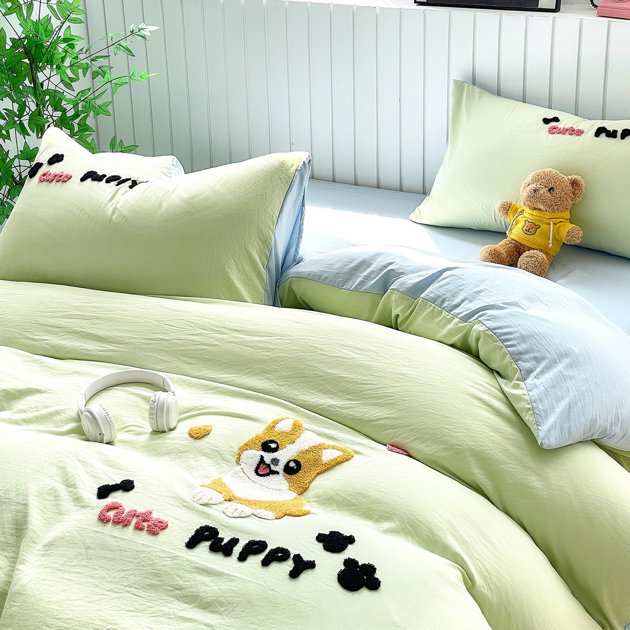 91家纺网 家纺一手货源 找家纺 三叁三 2025新款亲肤云柔水洗棉卡通毛巾绣四件套 可爱狗-绿