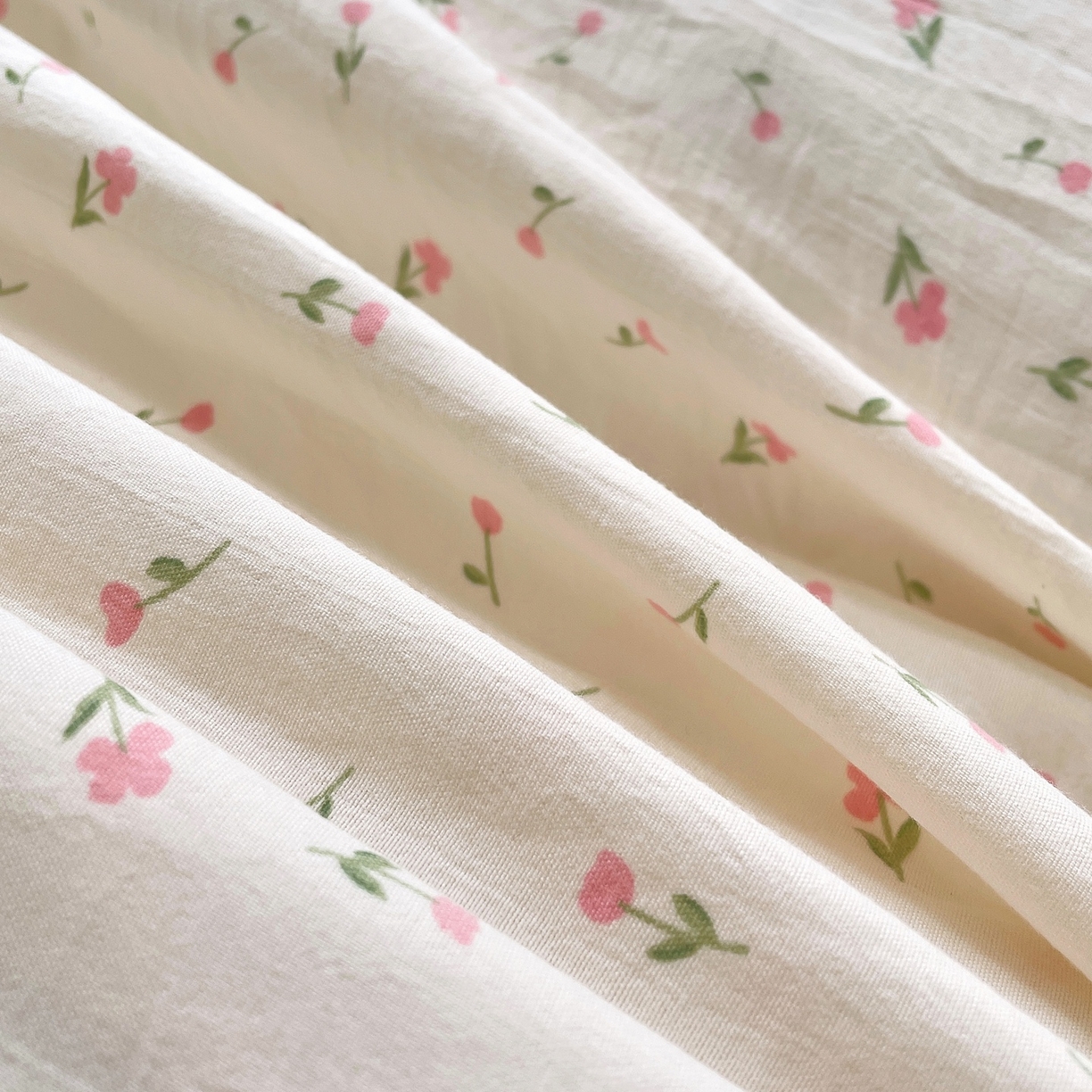 91家纺网 家纺一手货源 找家纺 三叁三 2025新款亲肤云柔水洗棉卡通毛巾绣四件套 喵喵鱼-杏色