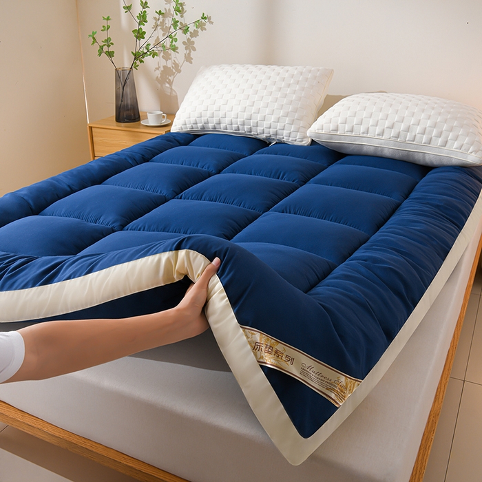 91家纺网 家纺一手货源 找家纺 预言家纺 2025新款黄边立体床垫床褥系列 黄边深蓝