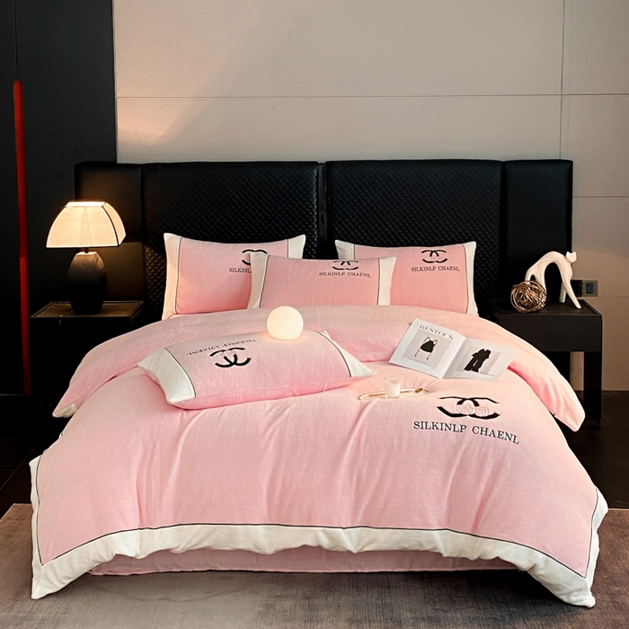 绒世界 2025秋冬小香风香奈系列牛奶绒四件套 樱花粉
