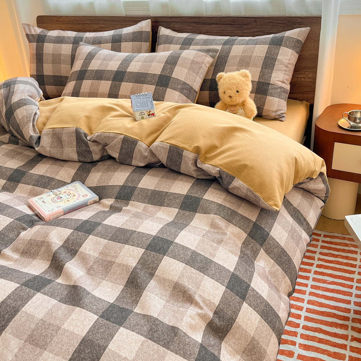 91家纺网 家纺一手货源 找家纺 典曼家纺 2025新款原棉磨毛印花四件套 朗格-咖